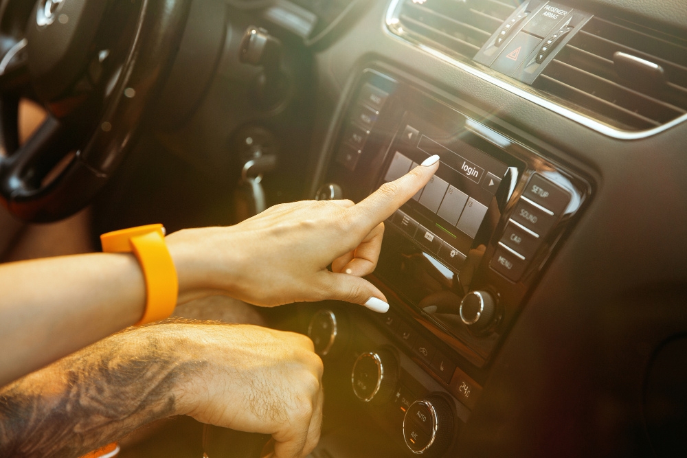 How to Connect a Car Radio